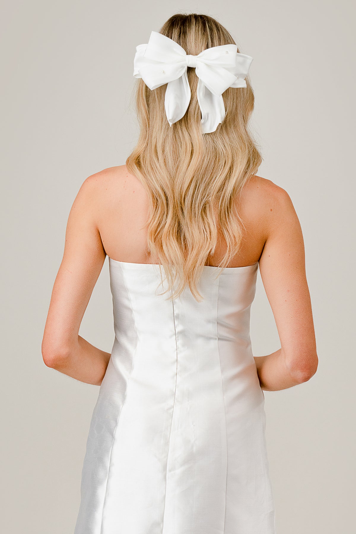 Satin Bow Pointed Tail Clip